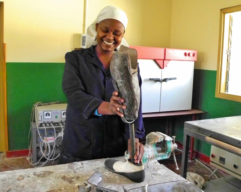 in-kenya-shop-locally-extends-to-prosthetics-global-sisters-report